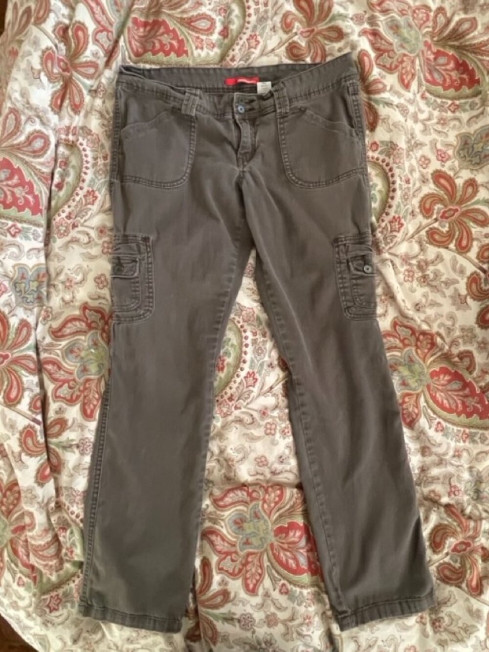 UNIONBAY Women’s Army Green Cargo Pants with Pockets Size 11!